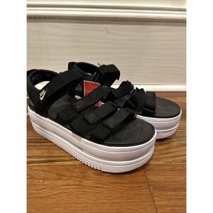Nike Women's Icon Classic Platform Strappy Sandals Black White DH0224-001 Sz 10